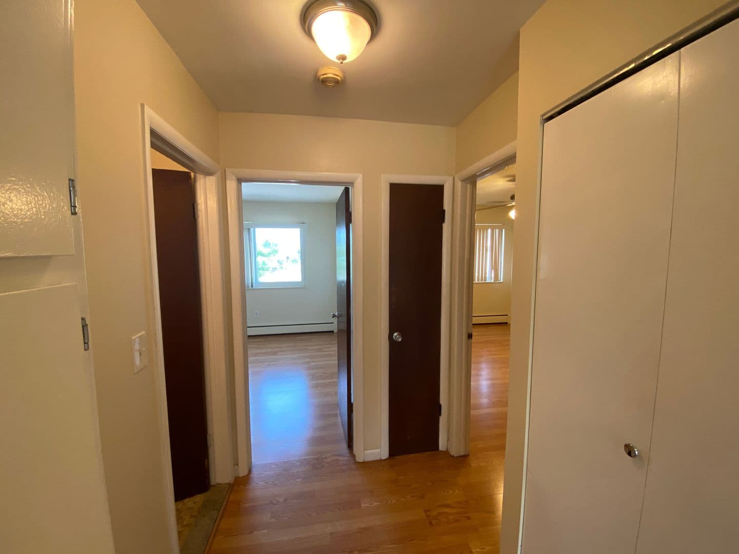Royal Oak Apartment: 4905 Briarwood
