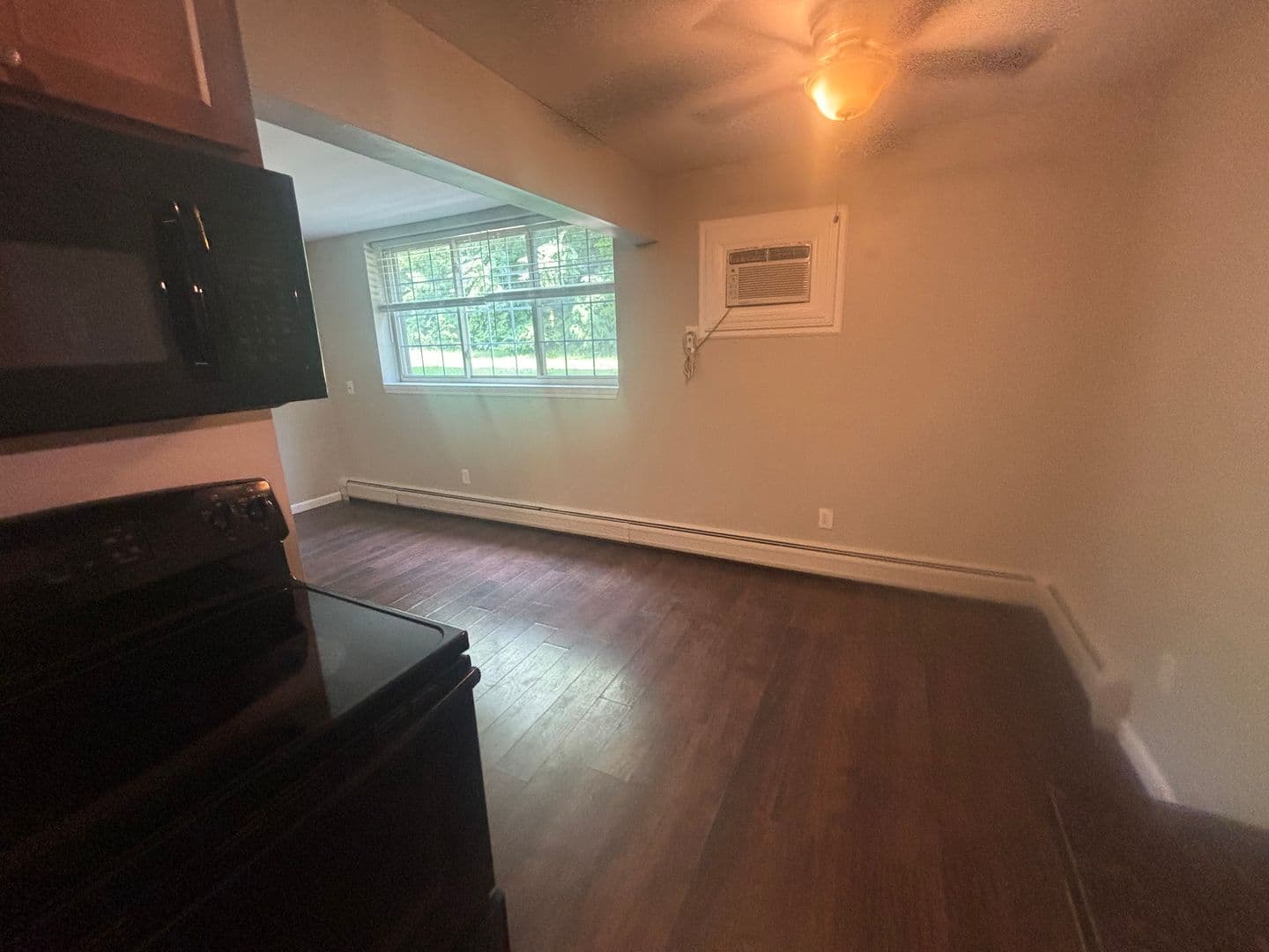 Mt.Clemens Apartment: 1 Valley Drive