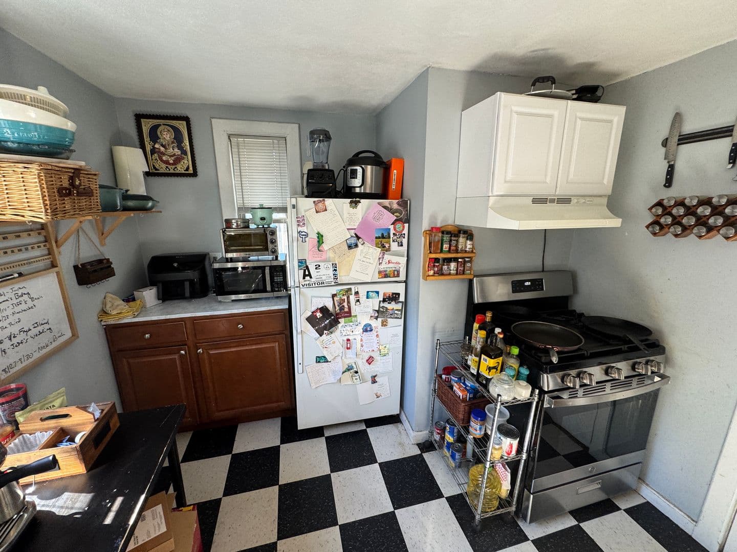 Somerville Apartment: 190-192 Holland St
