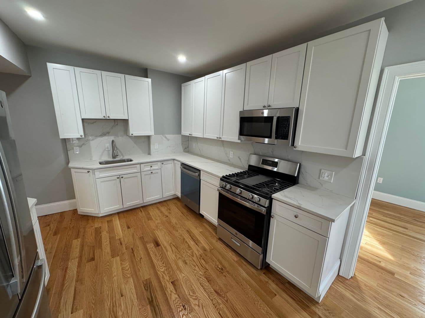 Somerville Apartment: 13 Spring St