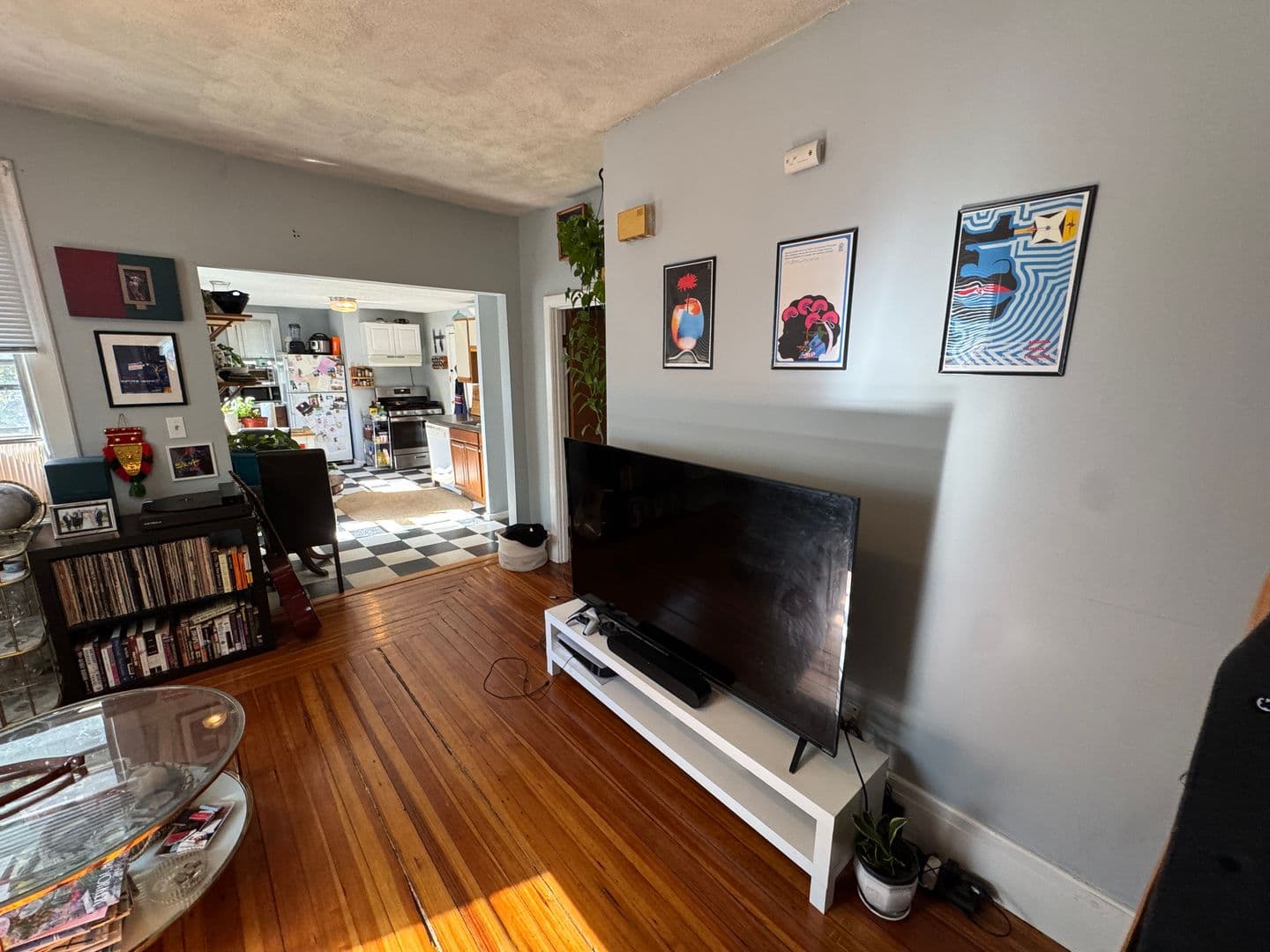 Somerville Apartment: 190-192 Holland St