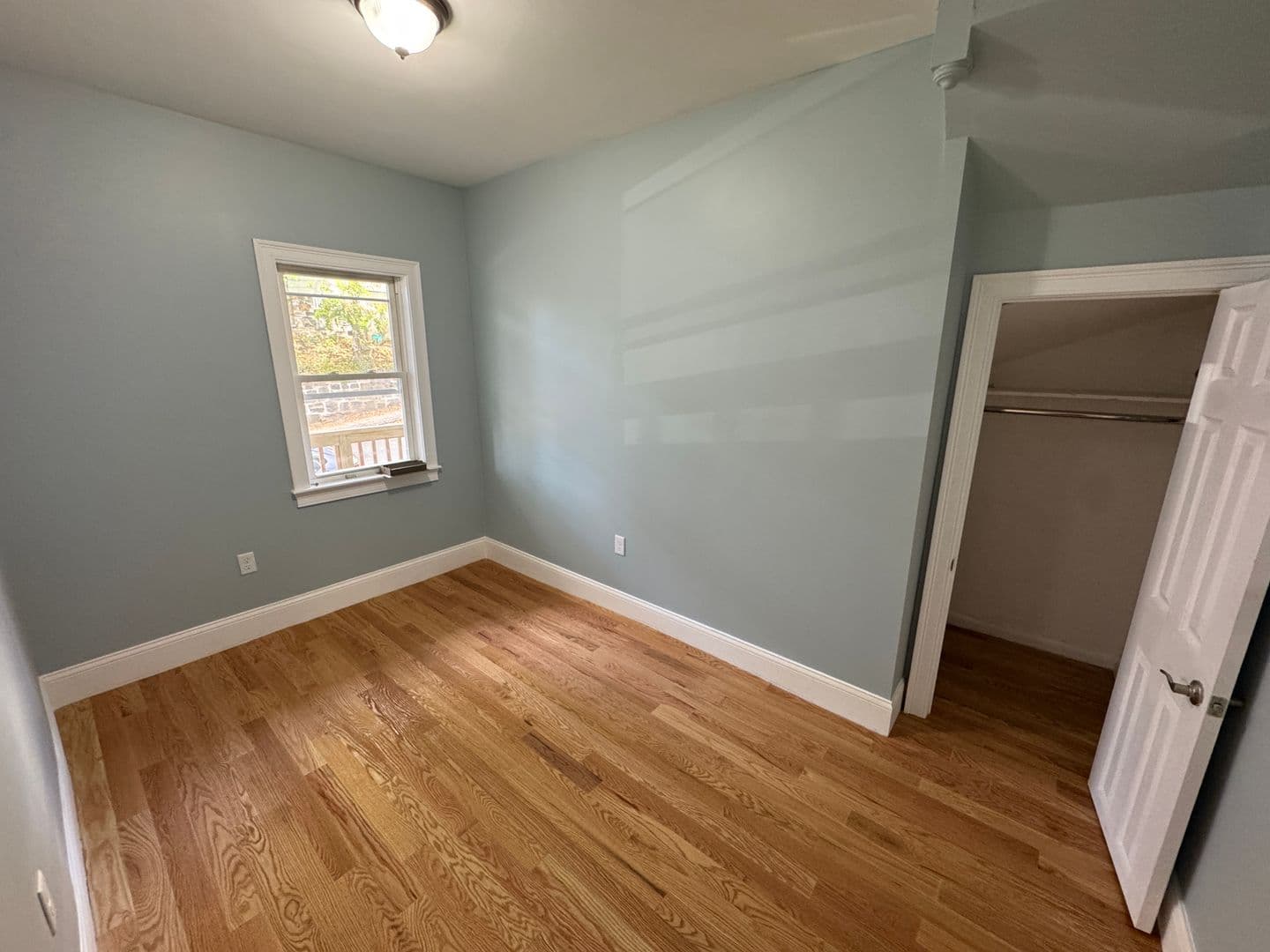 Somerville Apartment: 13 Spring St
