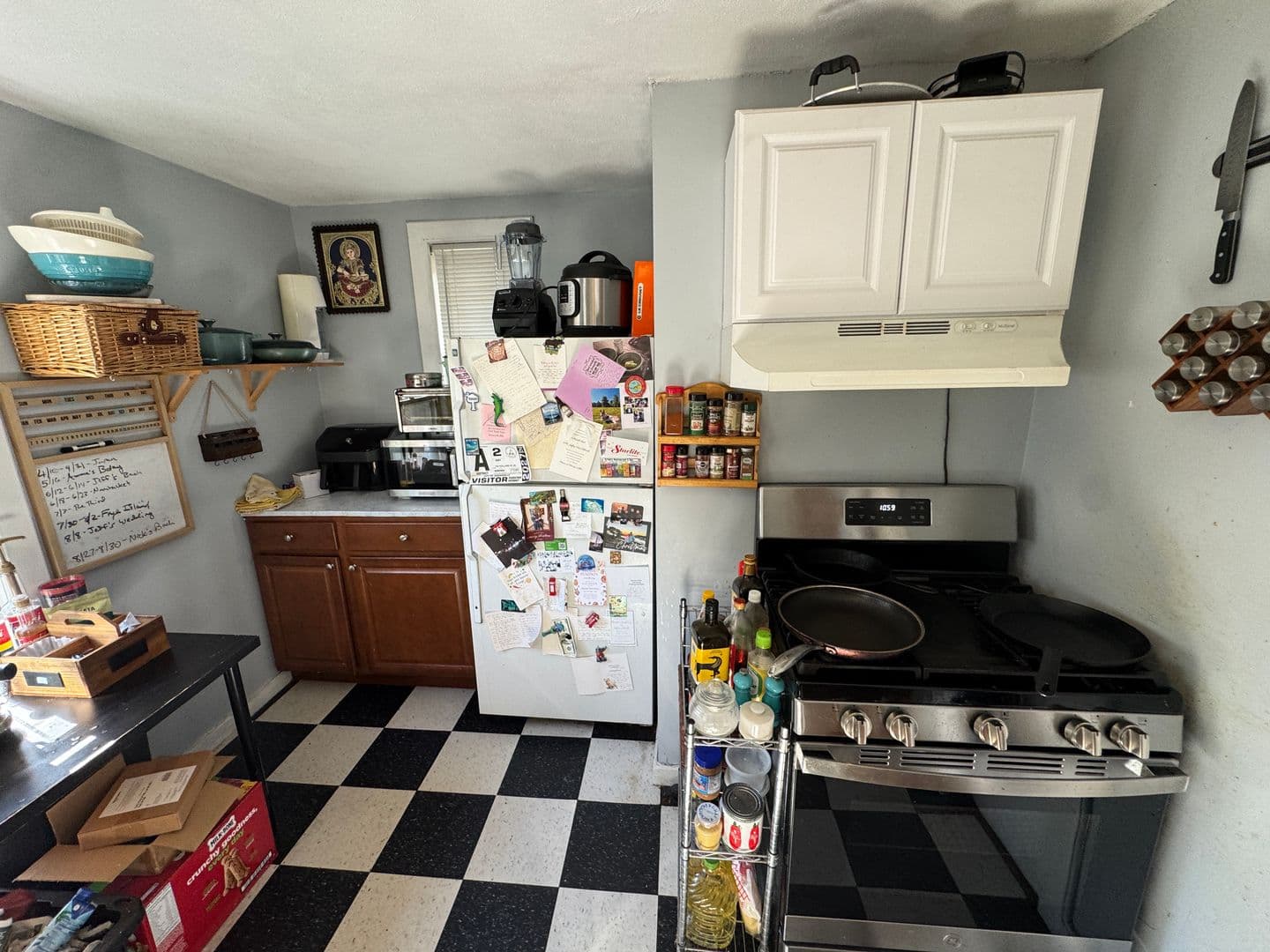 Somerville Apartment: 190-192 Holland St