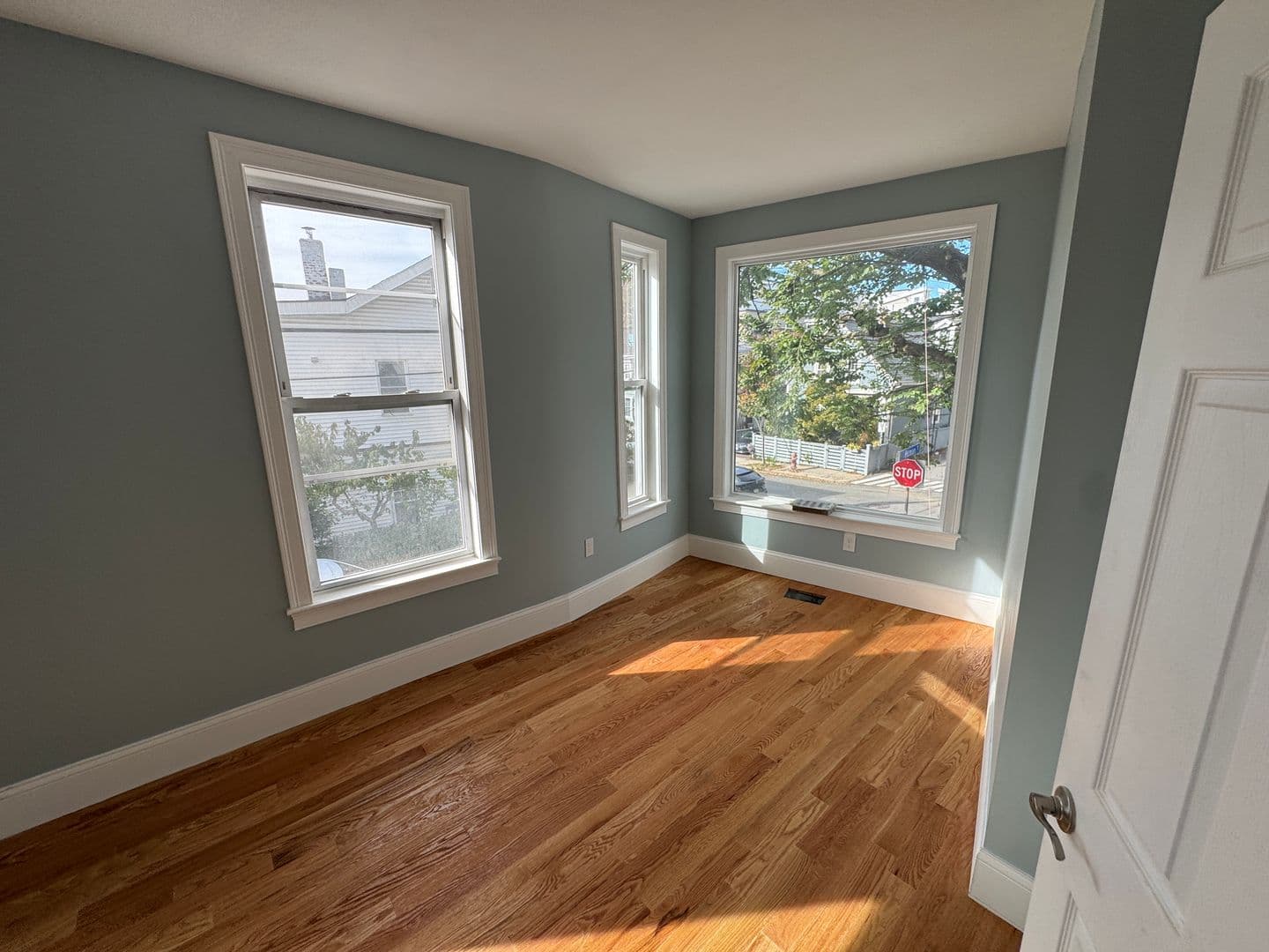 Somerville Apartment: 13 Spring St