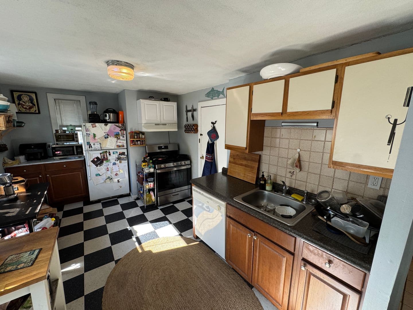 Somerville Apartment: 190-192 Holland St