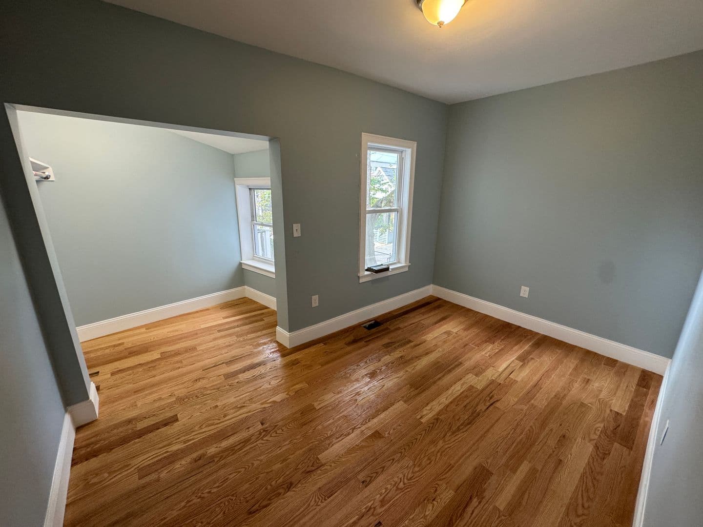 Somerville Apartment: 13 Spring St