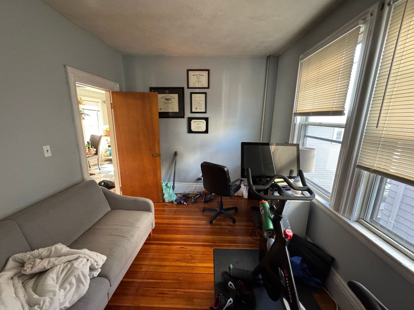 Somerville Apartment: 190-192 Holland St