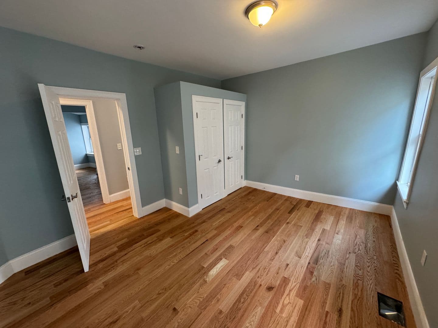 Somerville Apartment: 13 Spring St