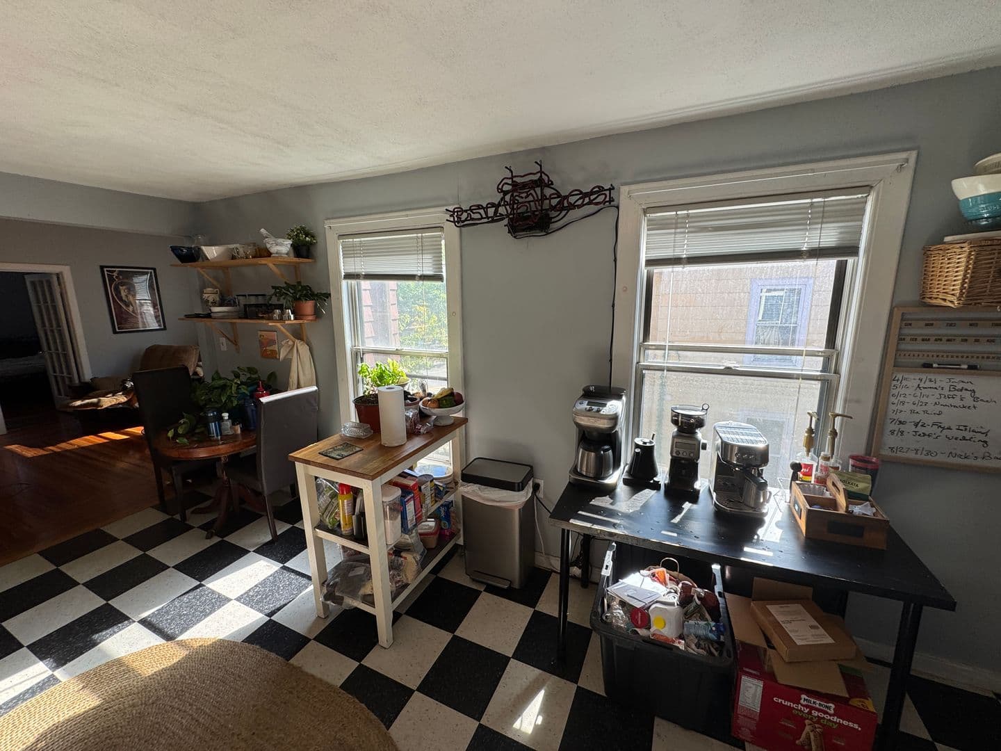 Somerville Apartment: 190-192 Holland St
