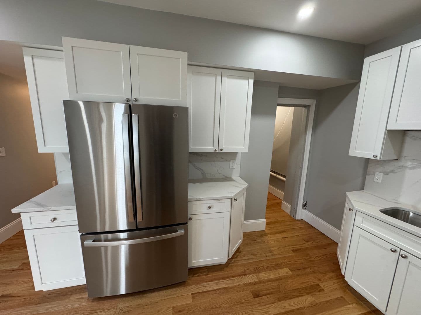 Somerville Apartment: 13 Spring St