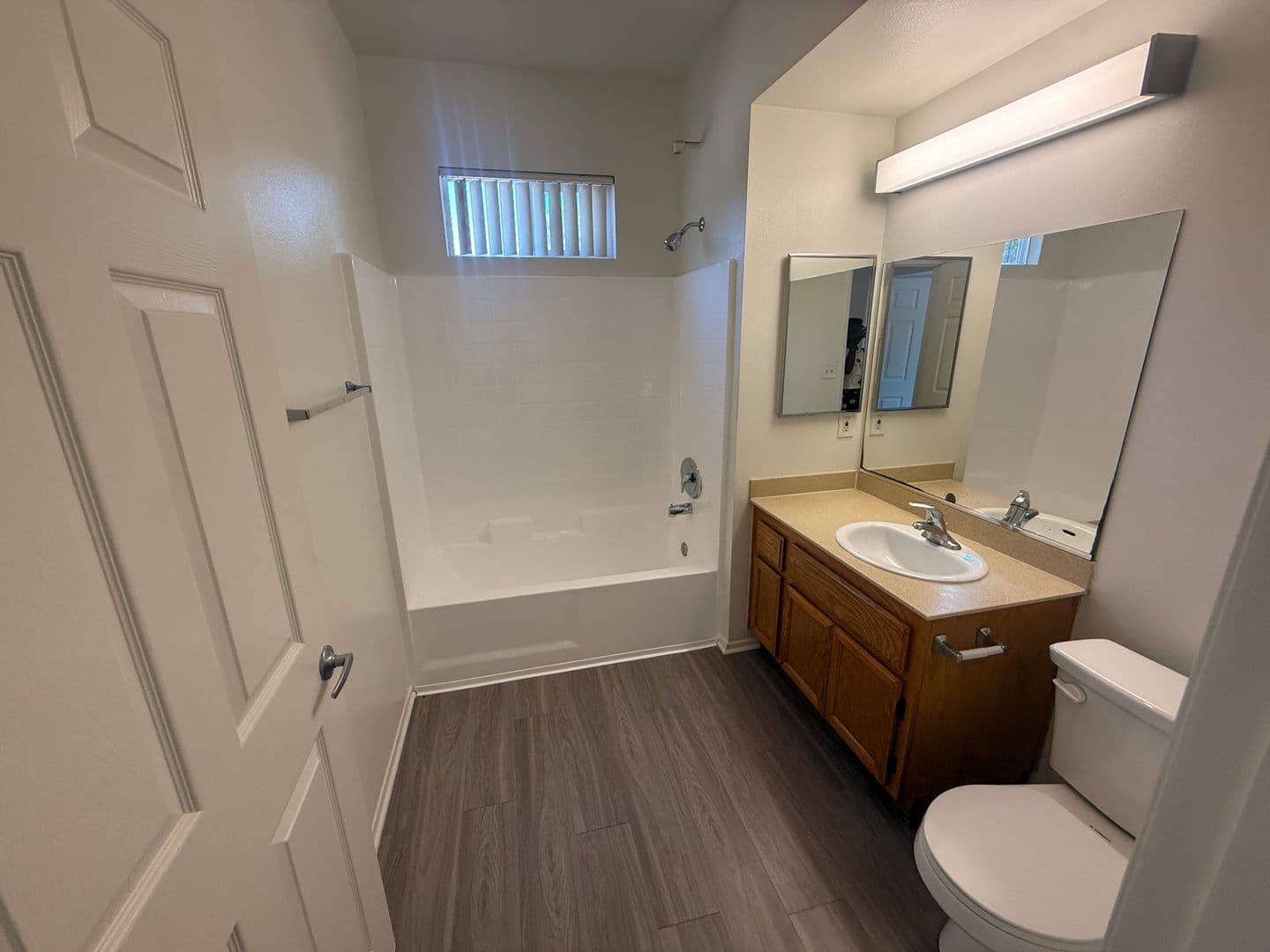 North Hollywood Apartment: 12950 Hartland Street