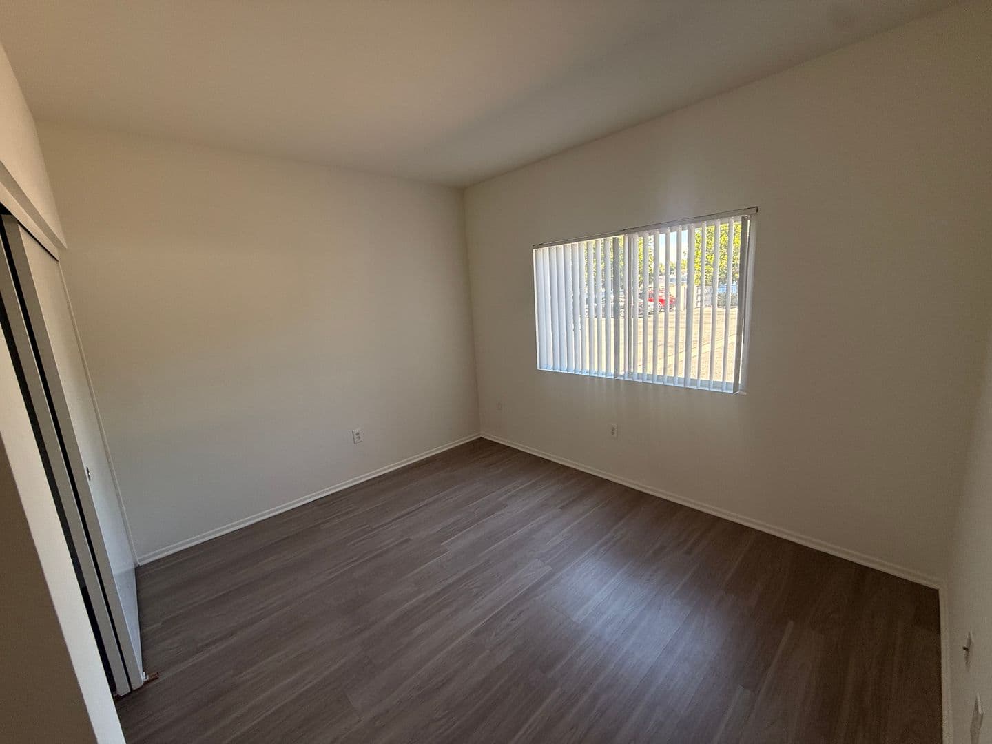 North Hollywood Apartment: 12950 Hartland Street
