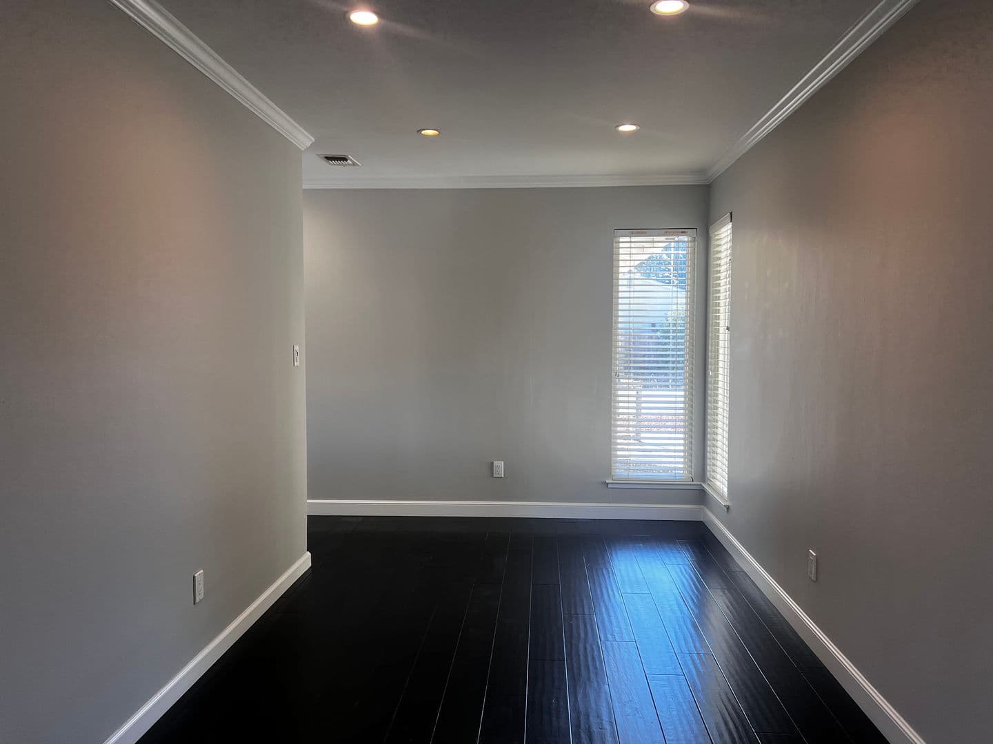 San Ramon House: 2819 Yosemite Ave