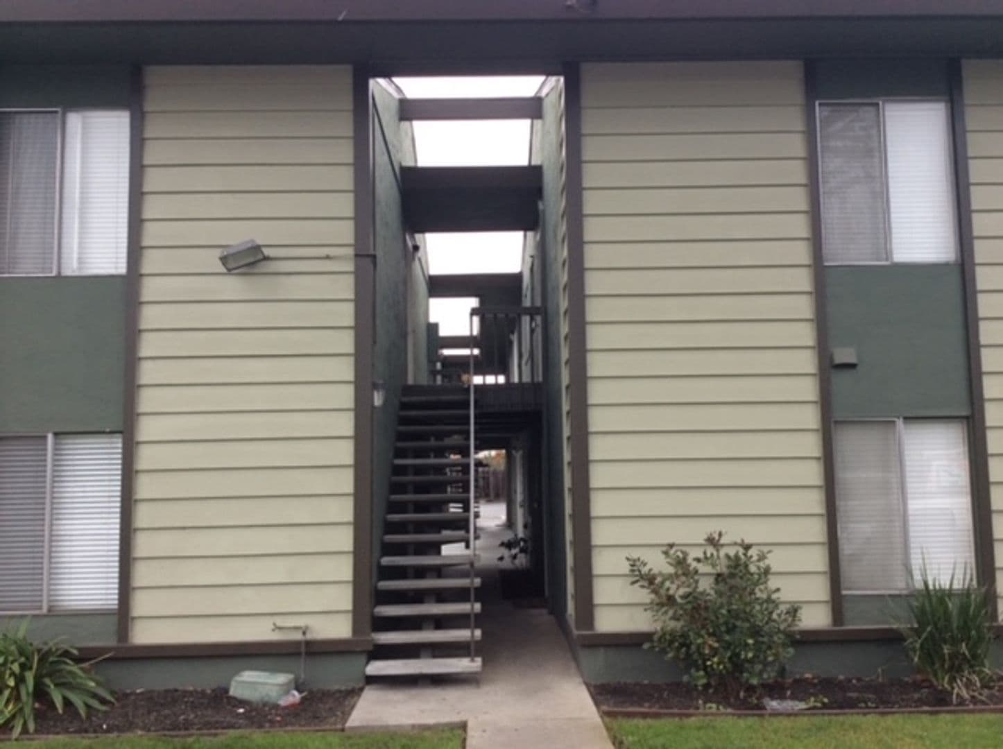 Fremont Apartment: 4211 Central Ave