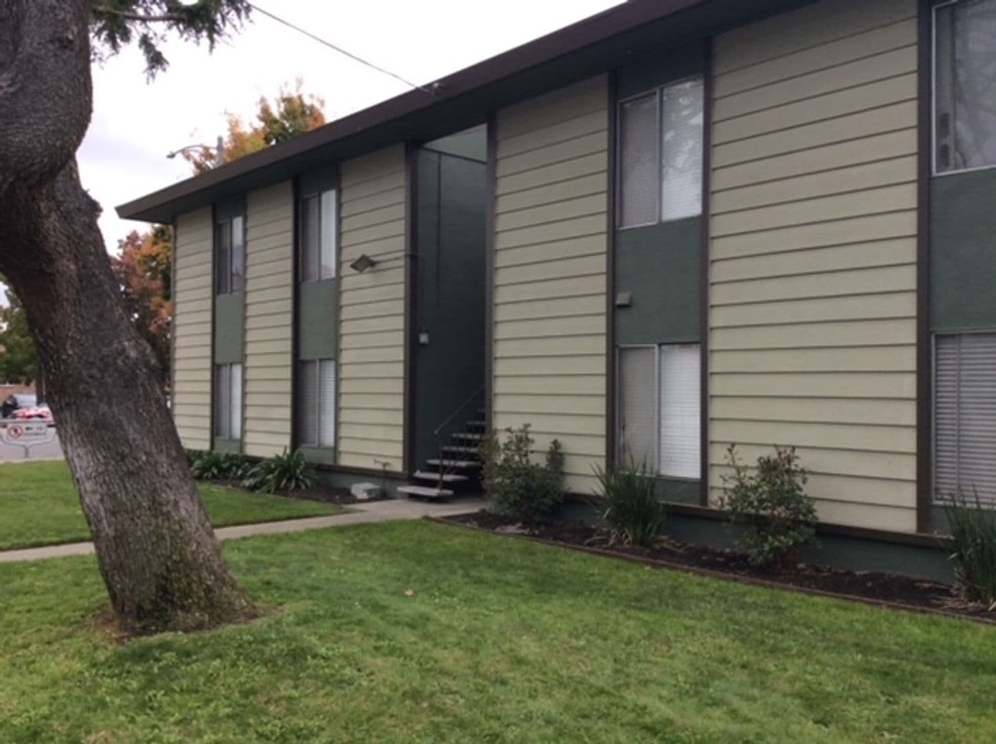 Fremont Apartment: 4211 Central Ave