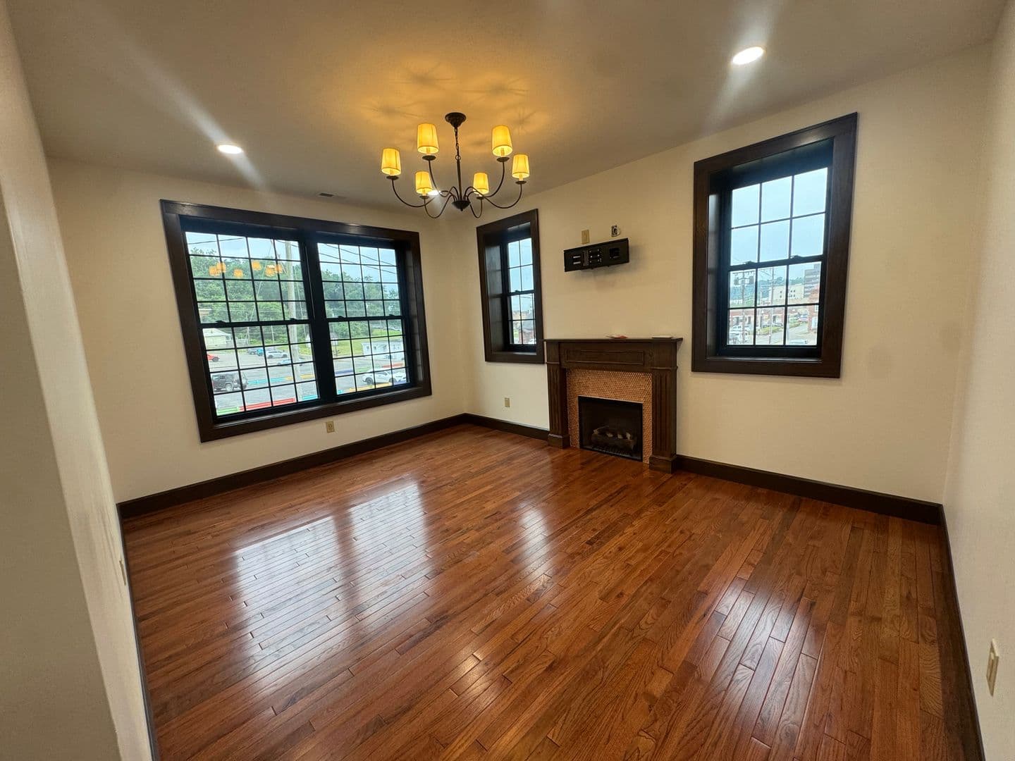Parkersburg Apartment: 310 9 1/2 Street