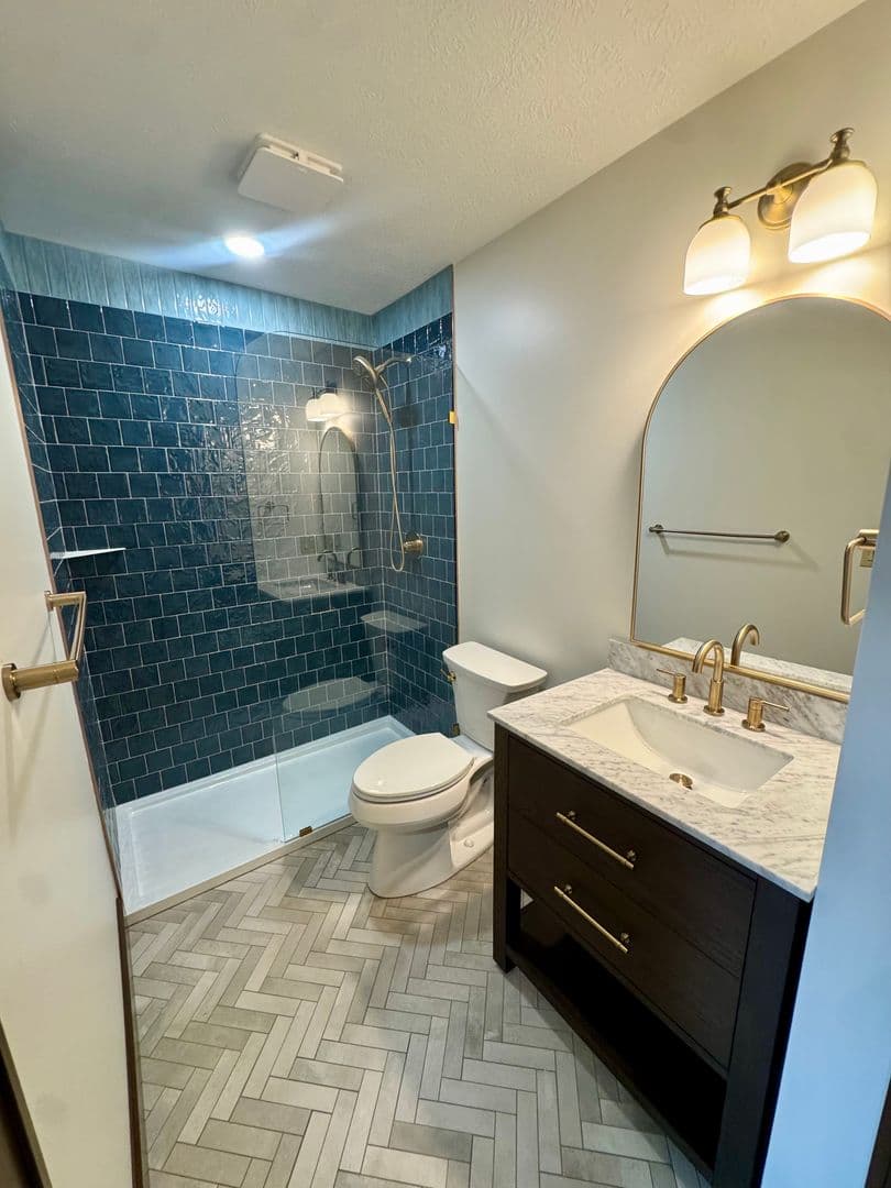 Parkersburg Apartment: 310 9 1/2 Street