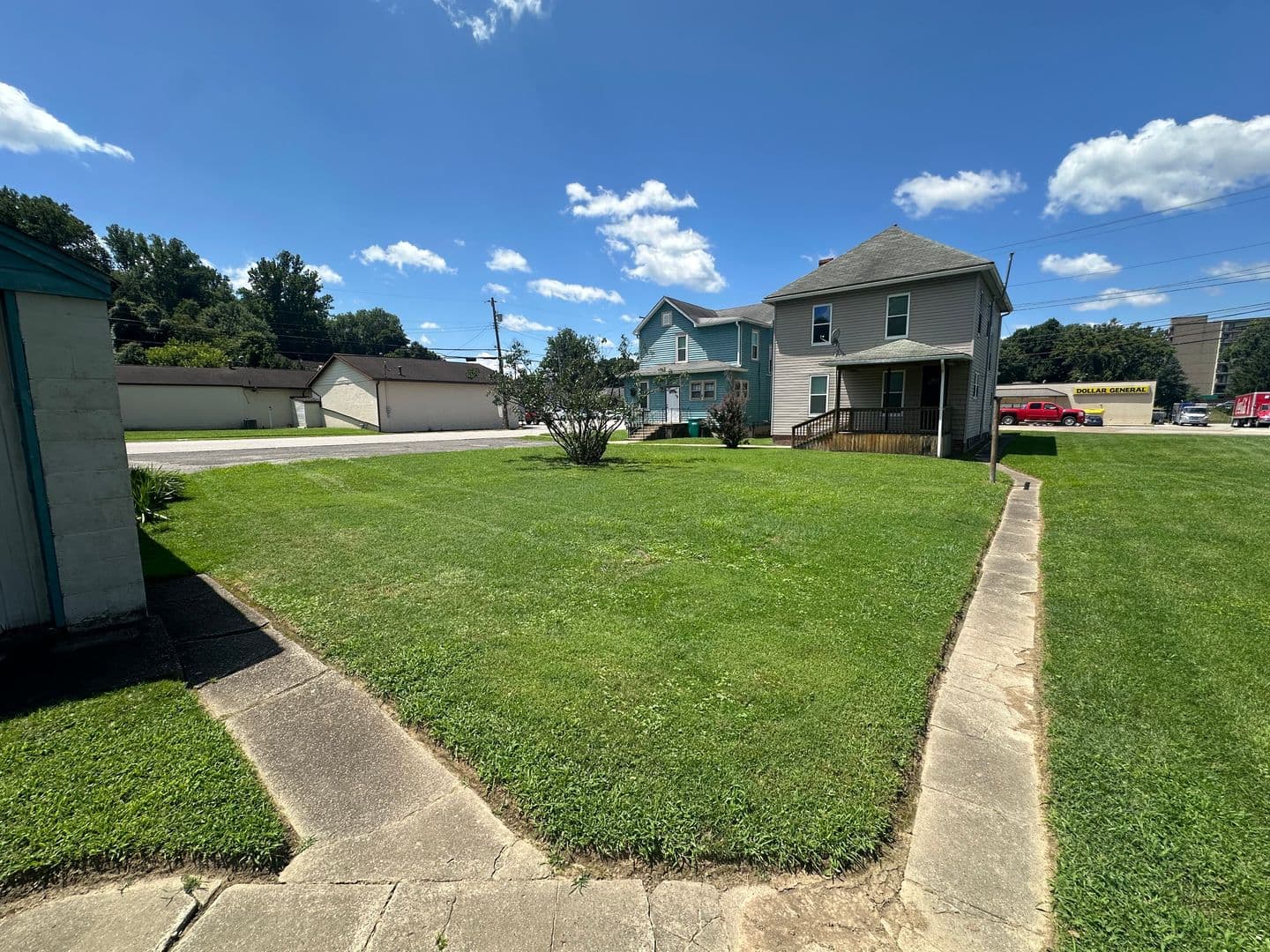 Parkersburg House: 3002 Dudley Avenue