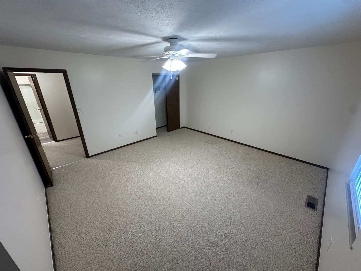 Parkersburg House: 29 Campbell Drive