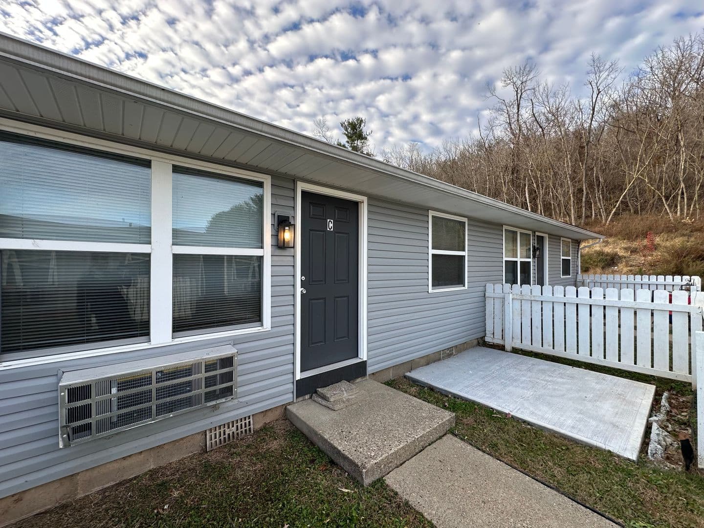 Belpre Apartment: 1604 Hill Street
