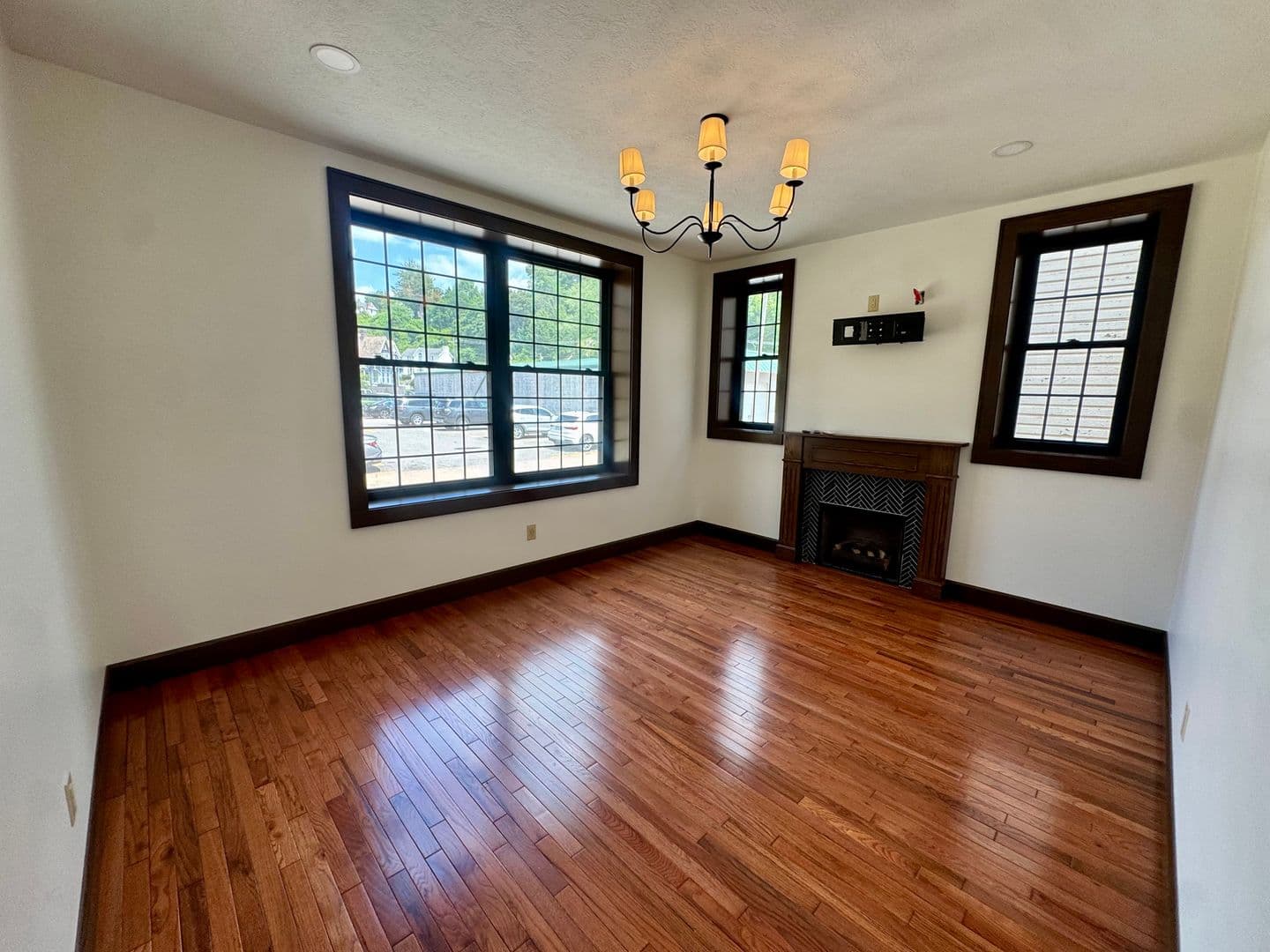 Parkersburg Apartment: 310 9 1/2 Street