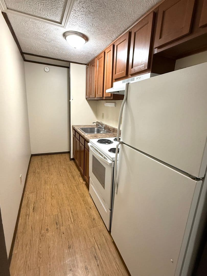 Belpre Apartment: 1604 Hill Street