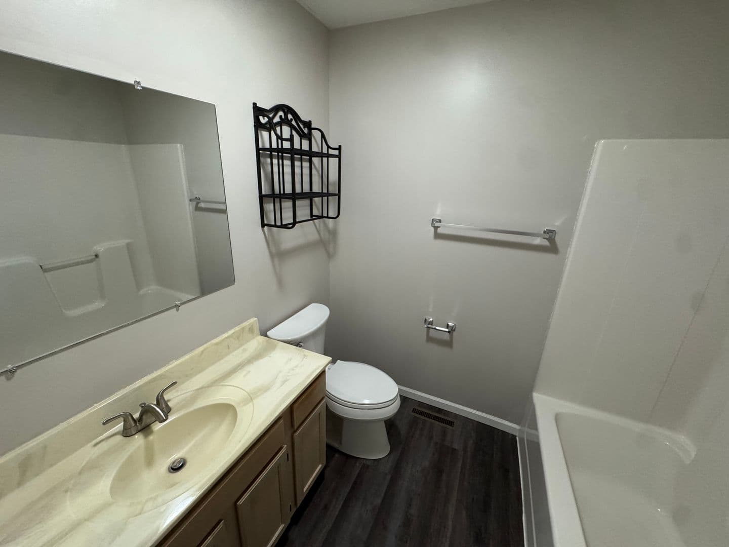 Vienna Apartment: 1100 12th Street