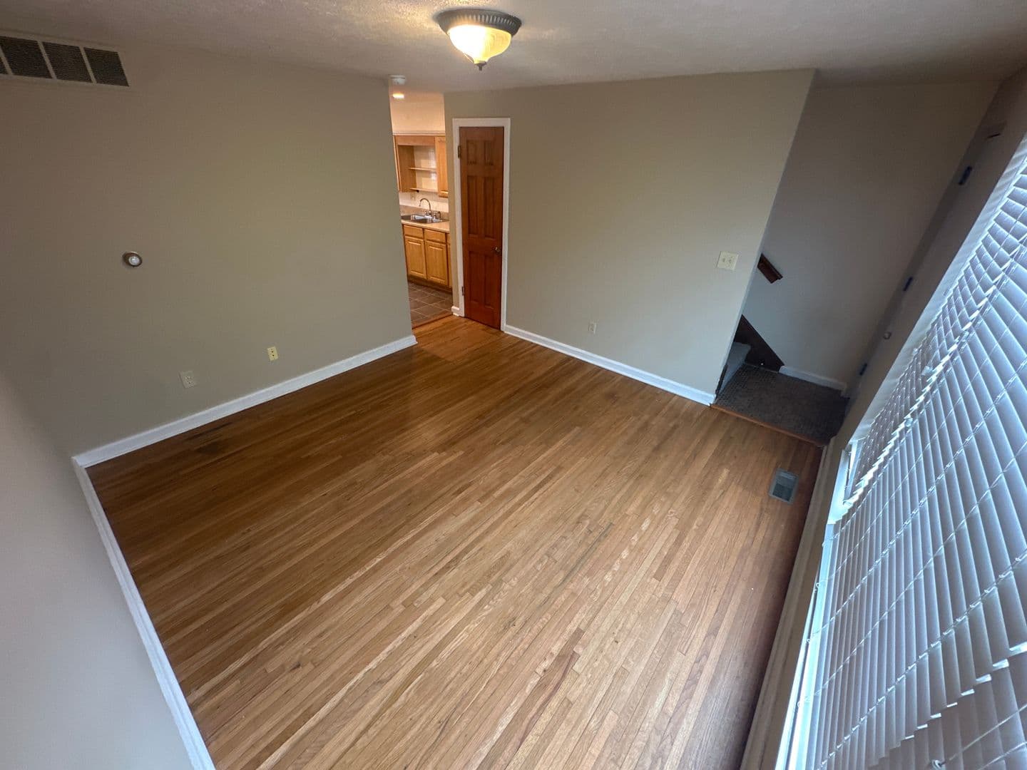 Parkersburg Apartment: 905 26th Street
