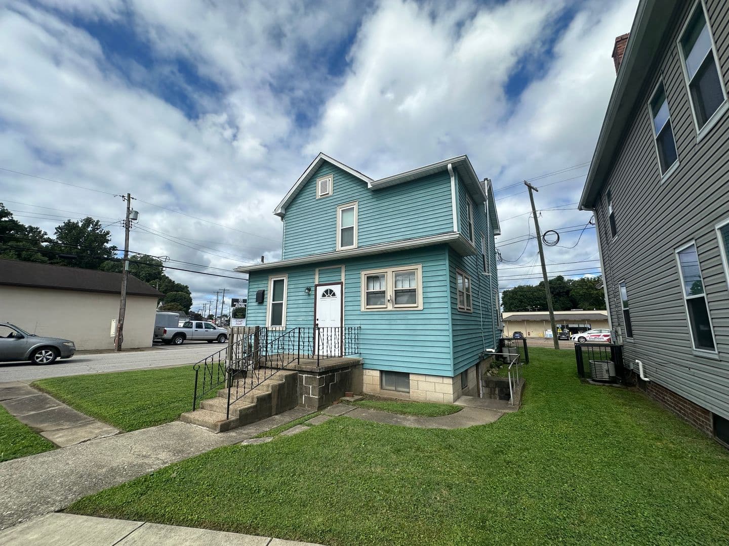 Parkersburg House: 3000 Dudley Avenue