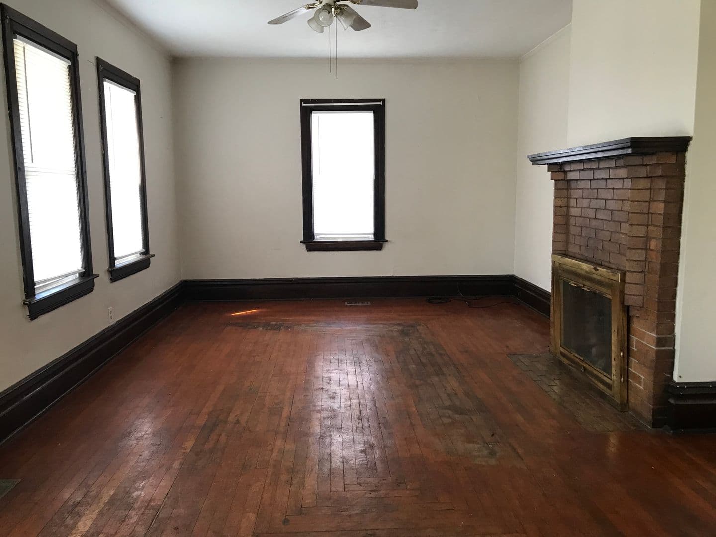 Parkersburg House: 1017 Virginia Avenue