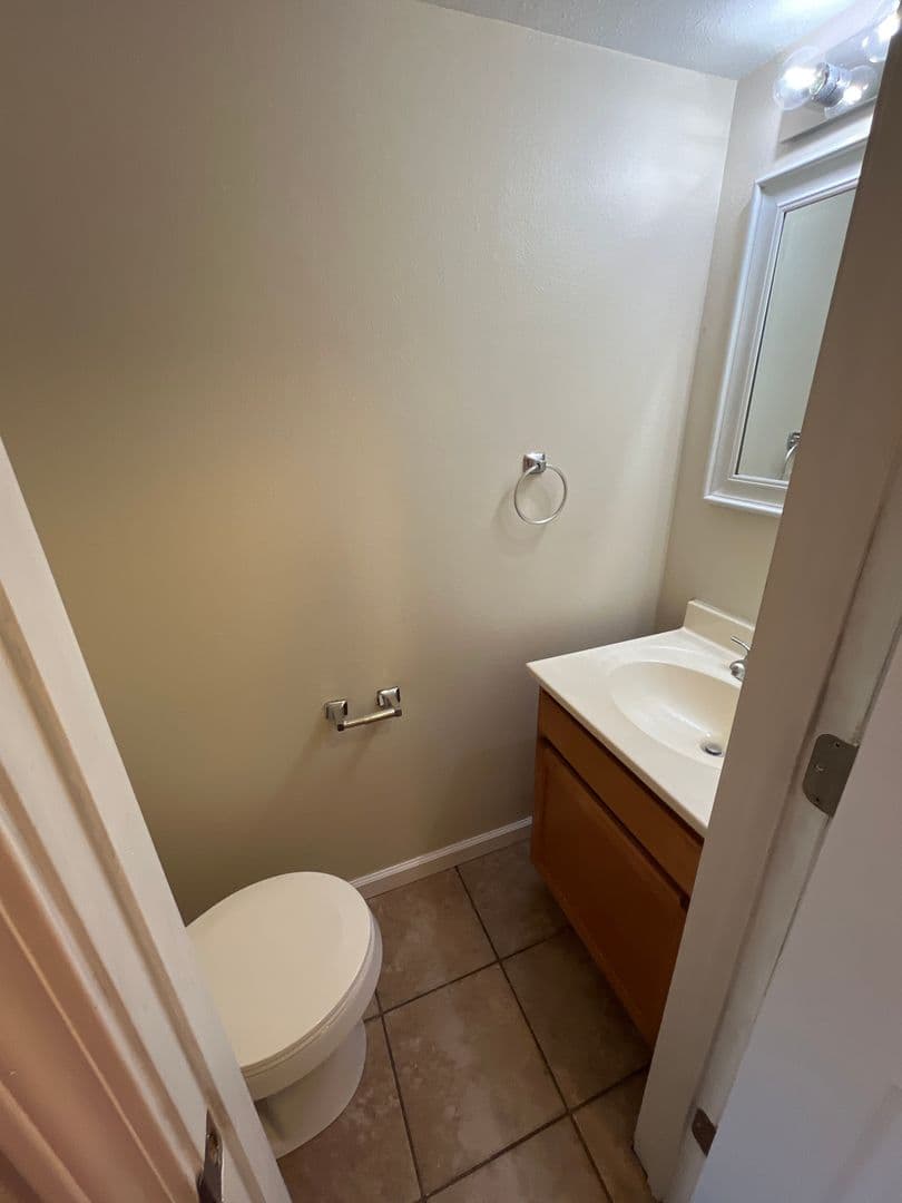 Belpre Apartment: 1604 Hill Street
