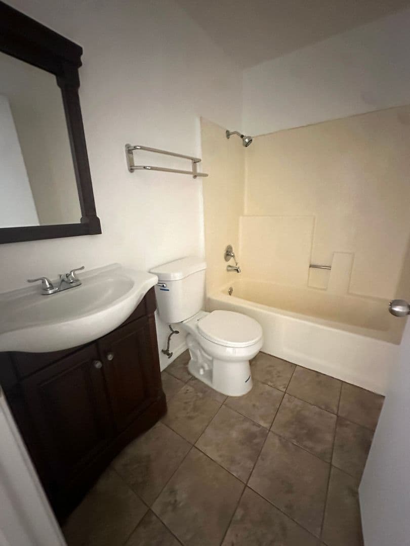 Los Angeles Apartment: 1229 N. Sycamore Ave.