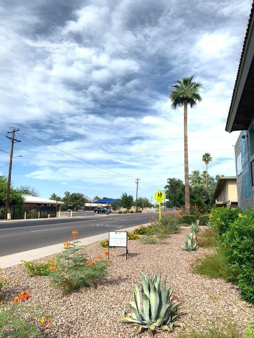 Phoenix Apartment: 1601 W Missouri Avenue