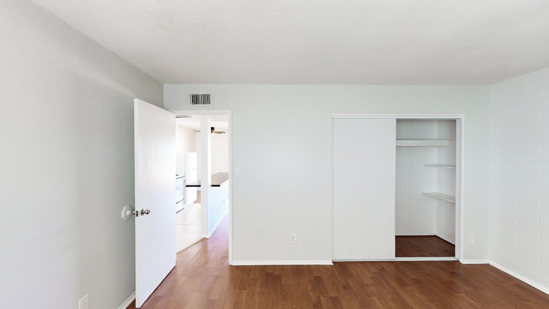 Phoenix Apartment: 1716 E Ocotillo Road