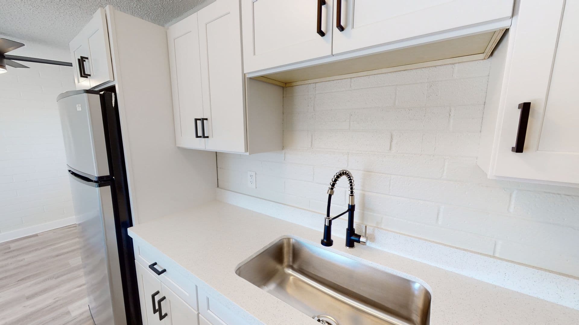 Phoenix Apartment: 1712 E Ocotillo Road