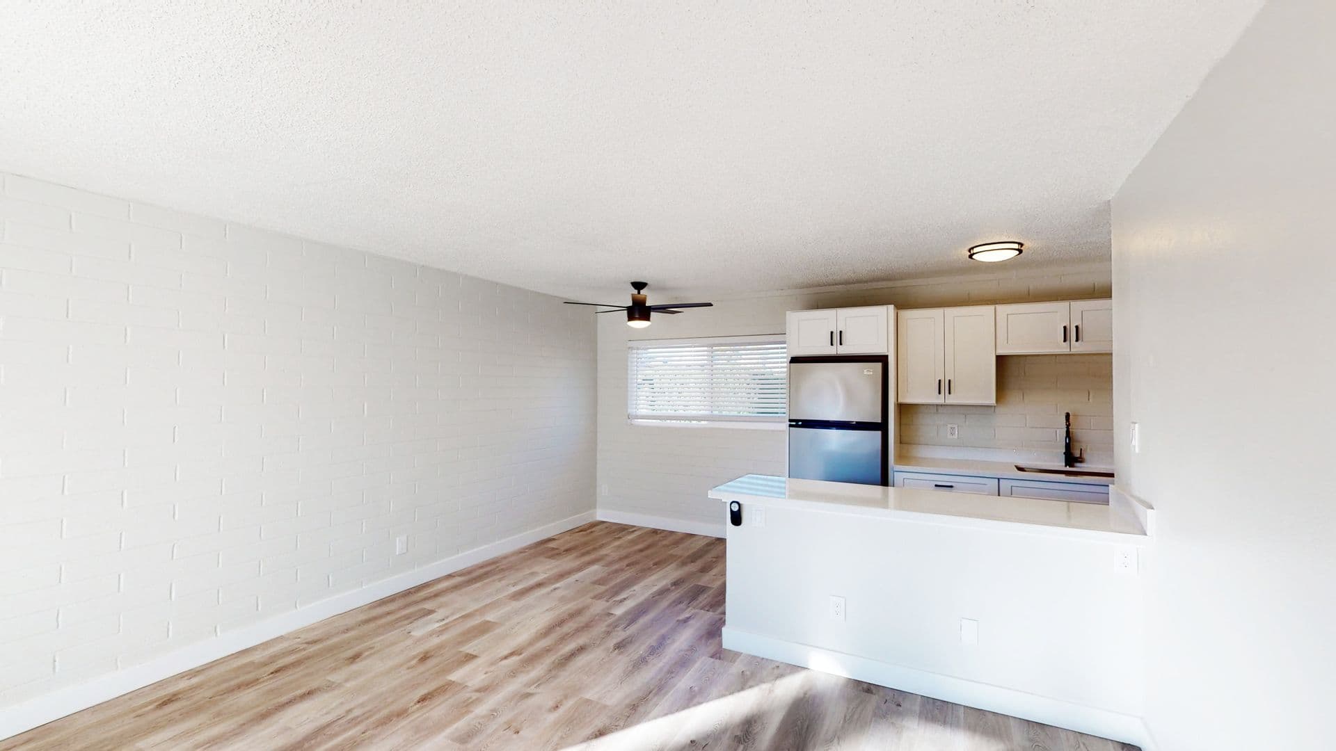 Phoenix Apartment: 1712 E Ocotillo Road