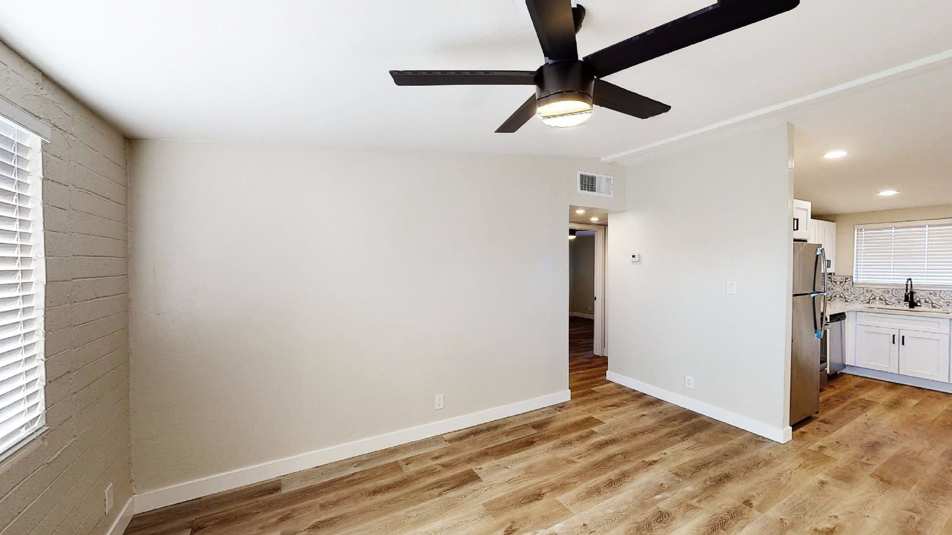 Phoenix Apartment: 1011 E Amelia Avenue