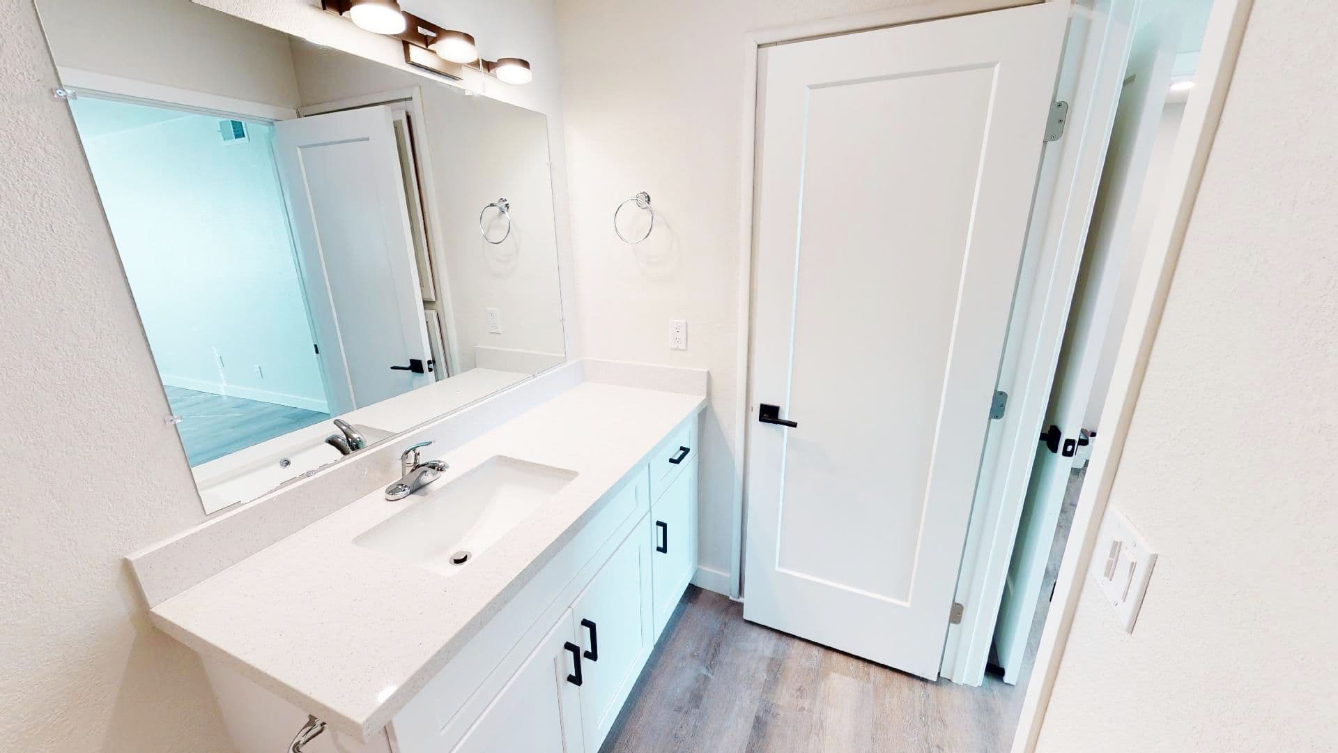 Phoenix Apartment: 1621 W Denton Lane