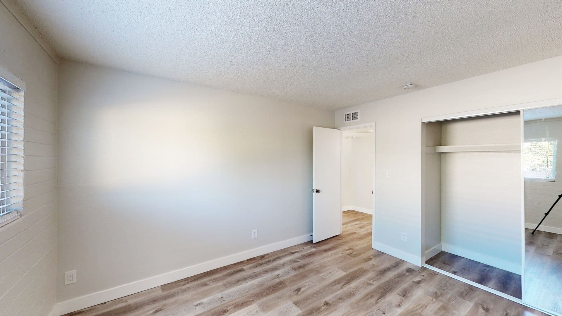 Phoenix Apartment: 1712 E Ocotillo Road