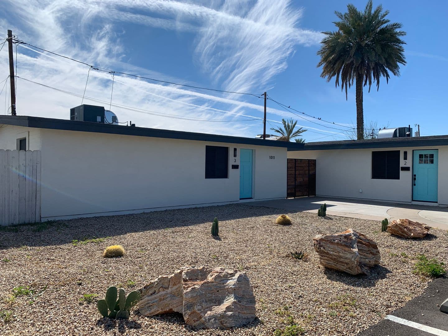 Phoenix Apartment: 1011 E Amelia Avenue