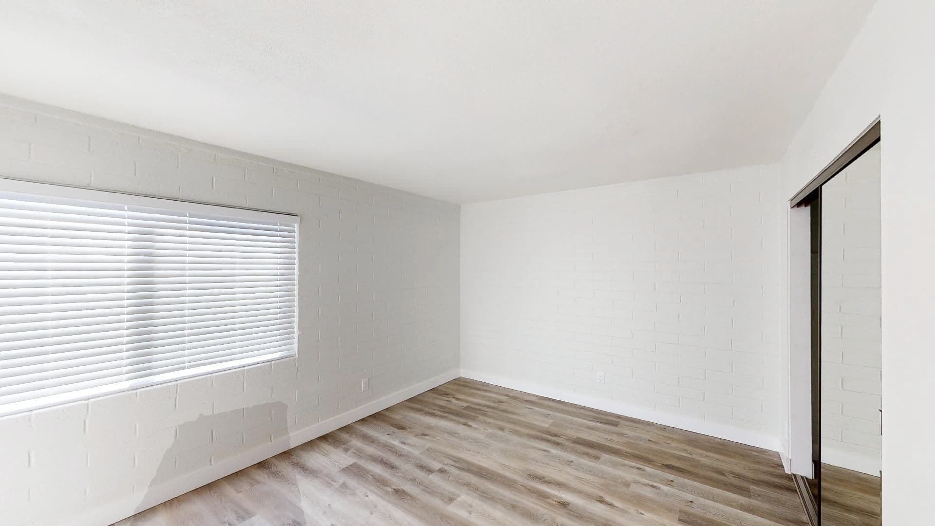 Phoenix Apartment: 1716 E Ocotillo Road