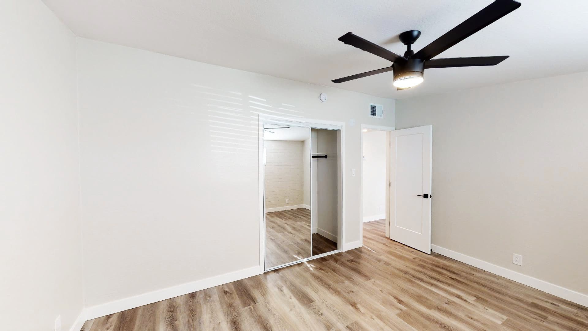 Phoenix Apartment: 1011 E Amelia Avenue