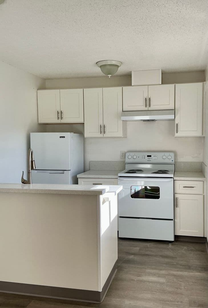 Davis Apartment: 320 K Street