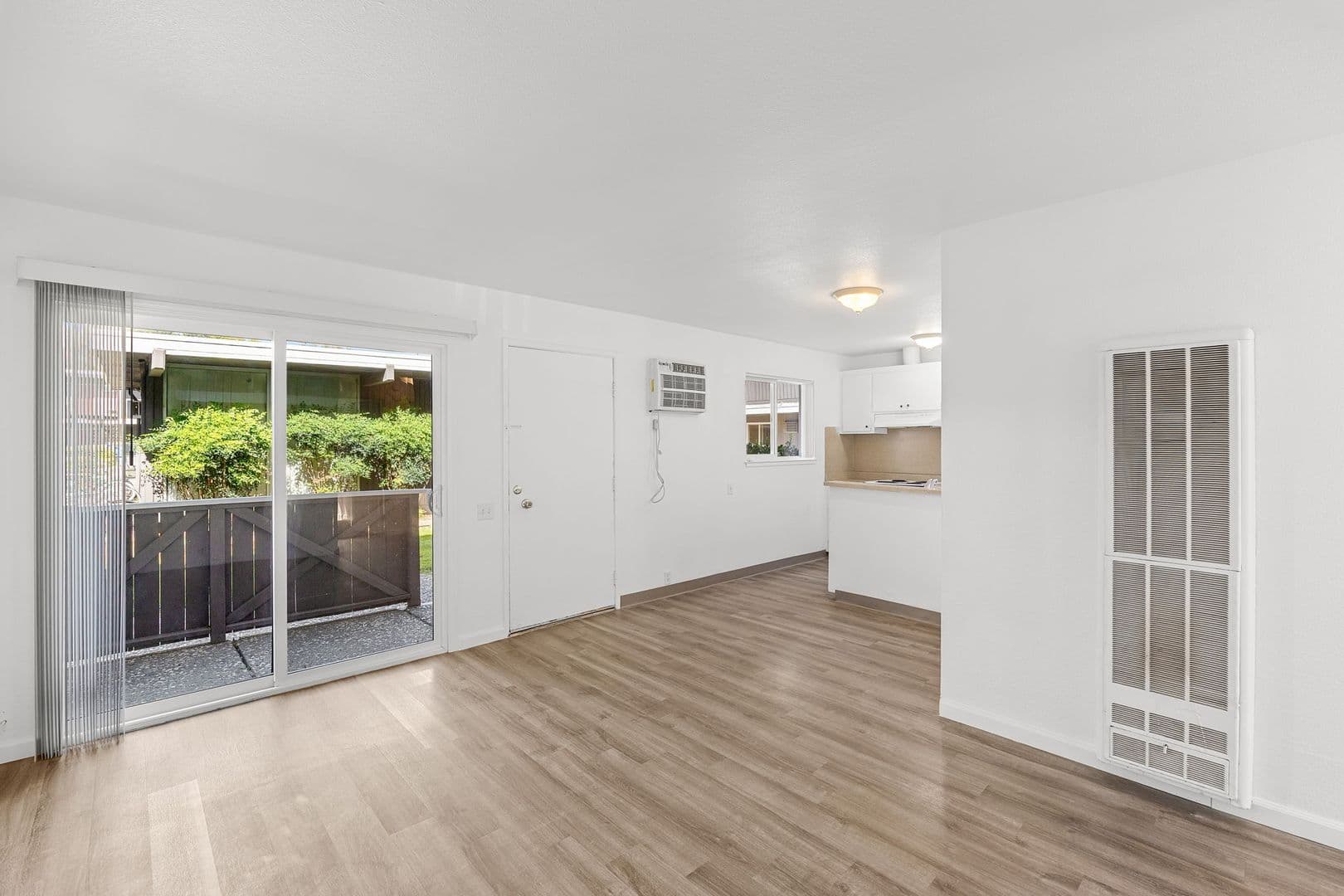 Davis Apartment: 320 K Street