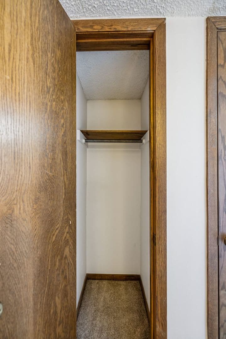 Waverly Apartment: 10330 N 140th St