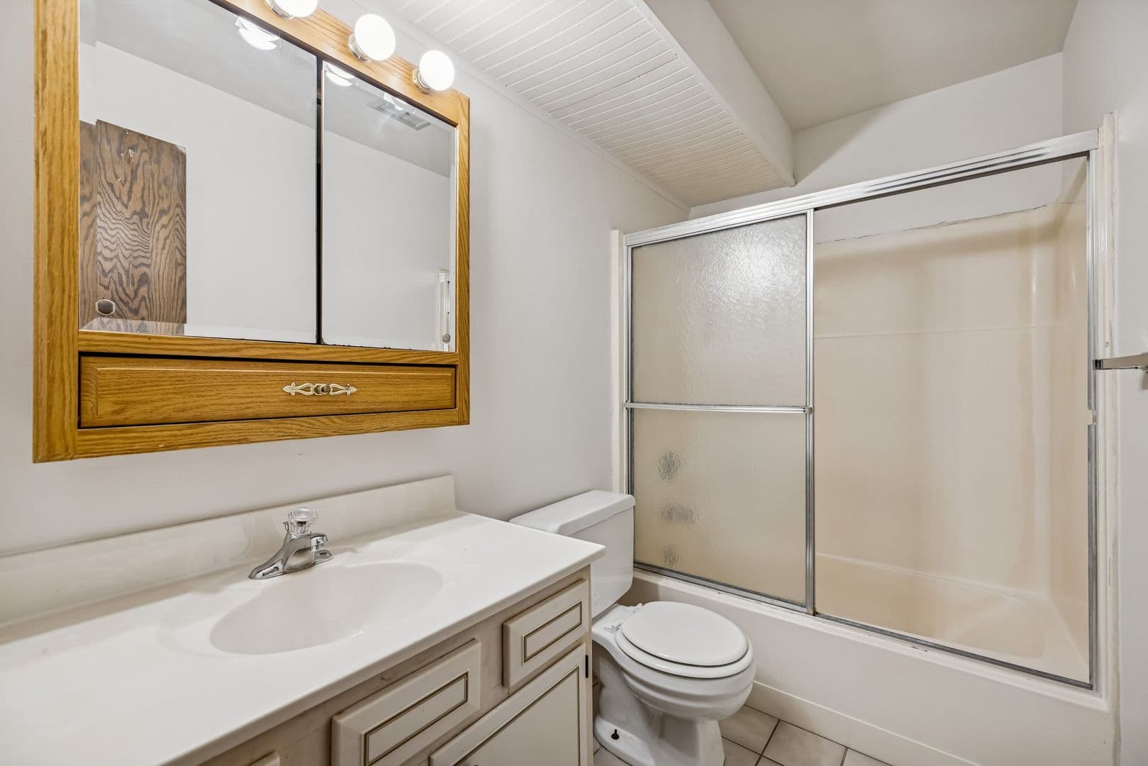 Waverly Apartment: 10330 N 140th St