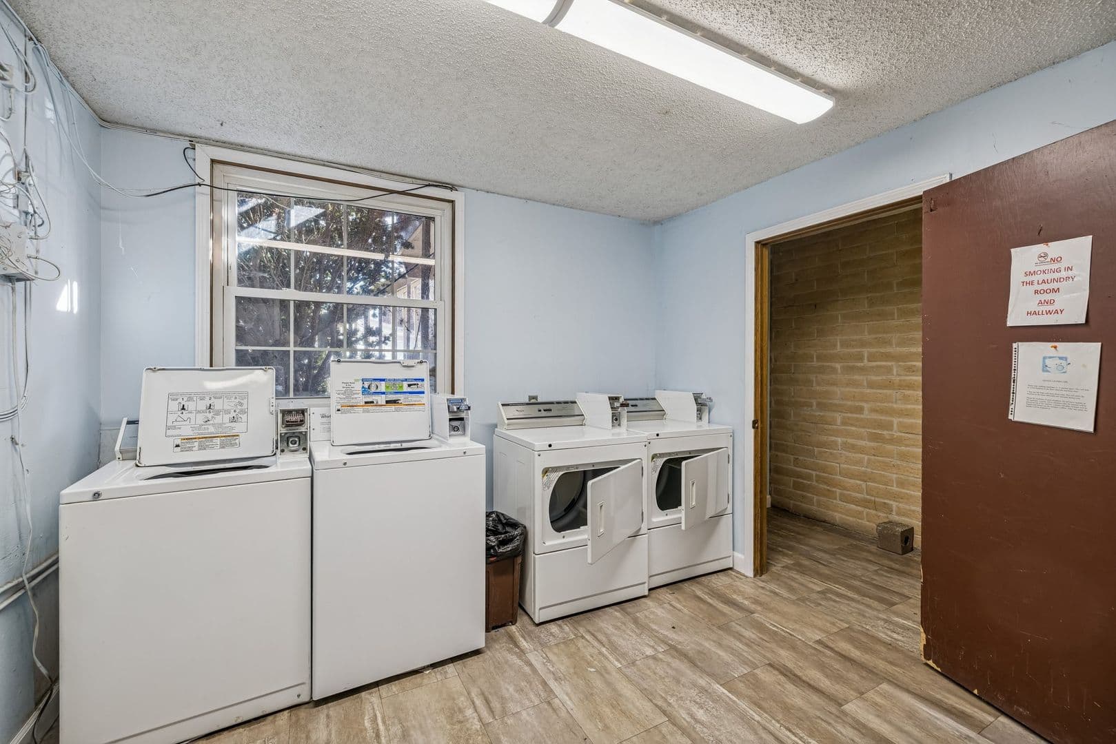 Waverly Apartment: 10330 N 140th St