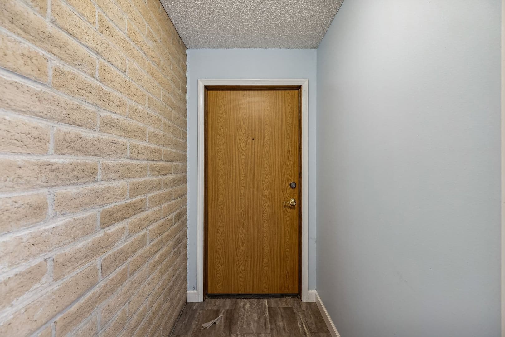 Waverly Apartment: 10330 N 140th St