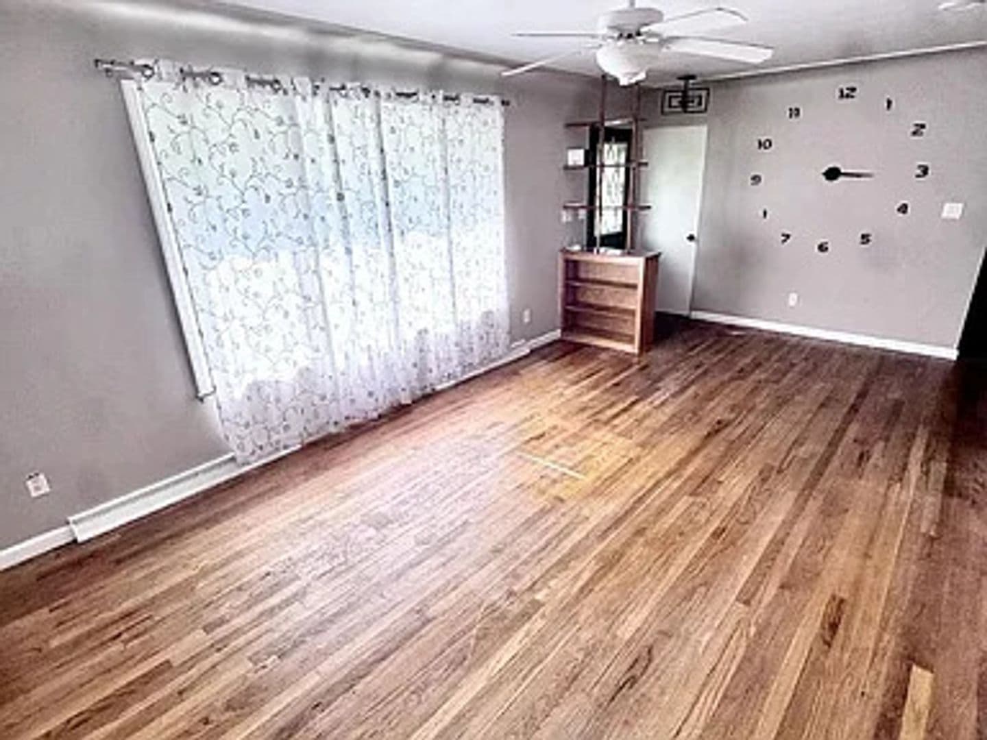 Saginaw House: 2620 Duane Dr