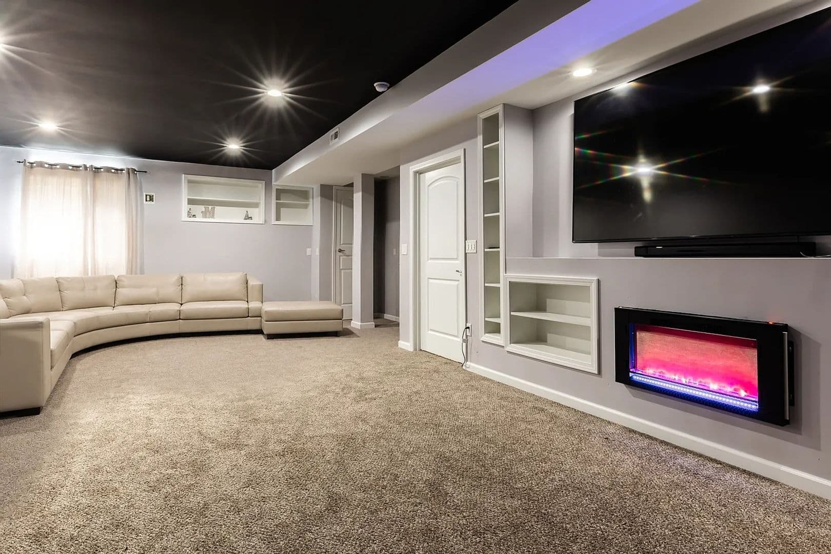 East Lansing House: 935 Whittier